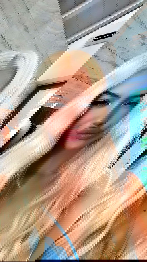 alexandramarianna alexandramarianna archive image