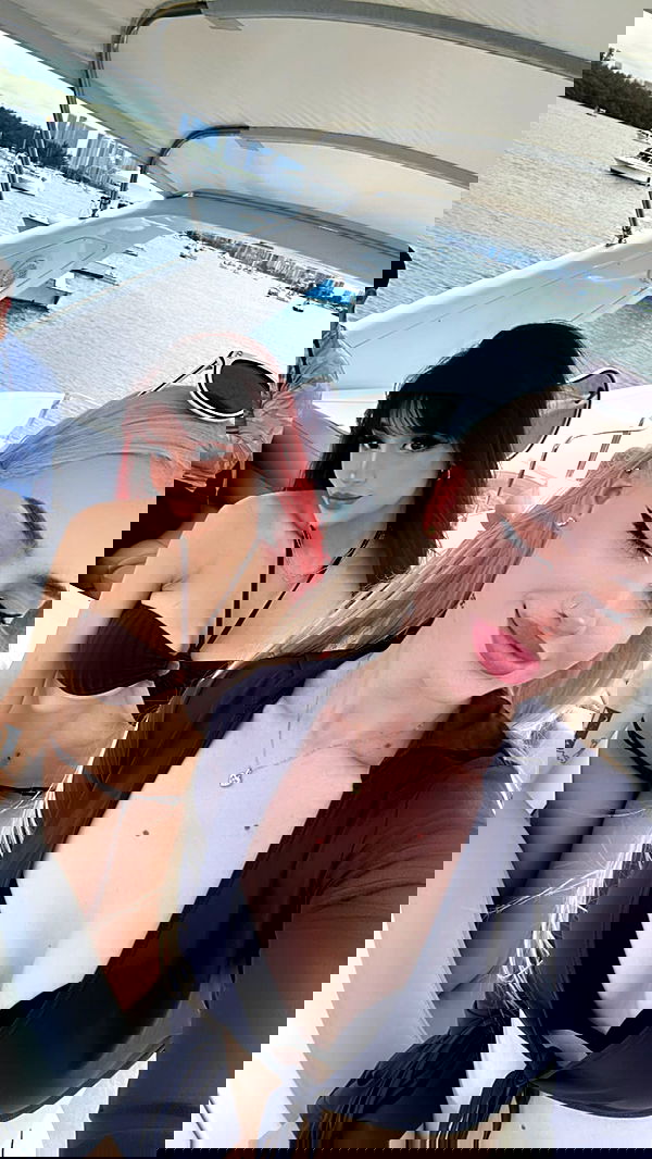 alexandramarianna alexandramarianna archive image