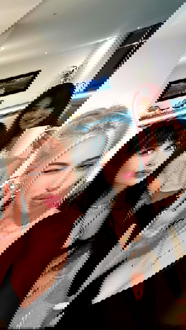 alexandramarianna alexandramarianna archive image