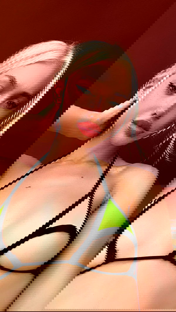 alexandramarianna alexandramarianna archive image