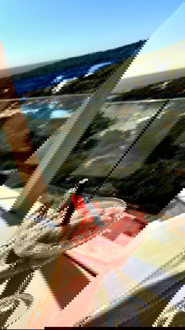 alexandramarianna alexandramarianna archive image