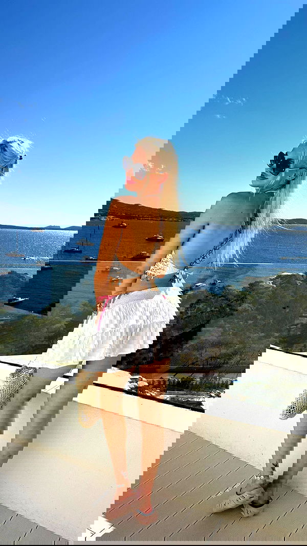 alexandramarianna alexandramarianna archive image