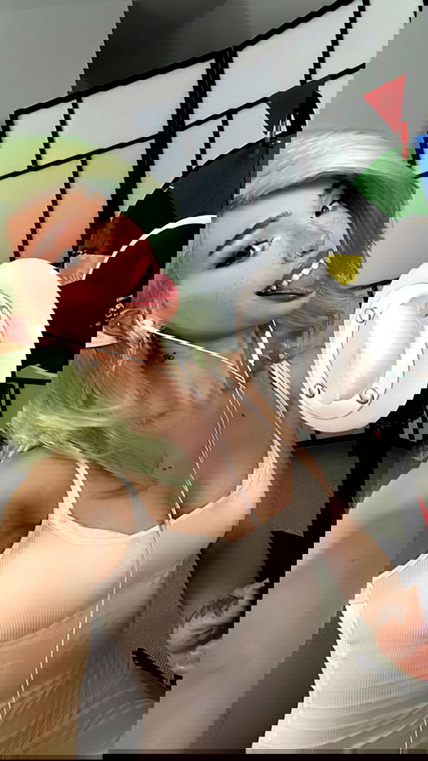 alexandramarianna alexandramarianna archive image