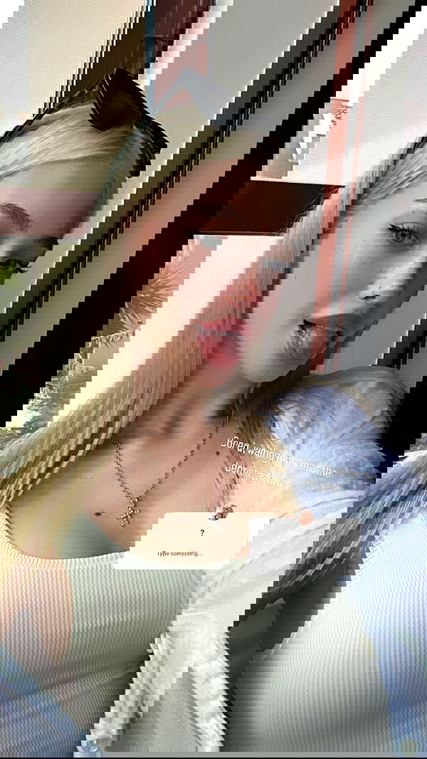 alexandramarianna alexandramarianna archive image