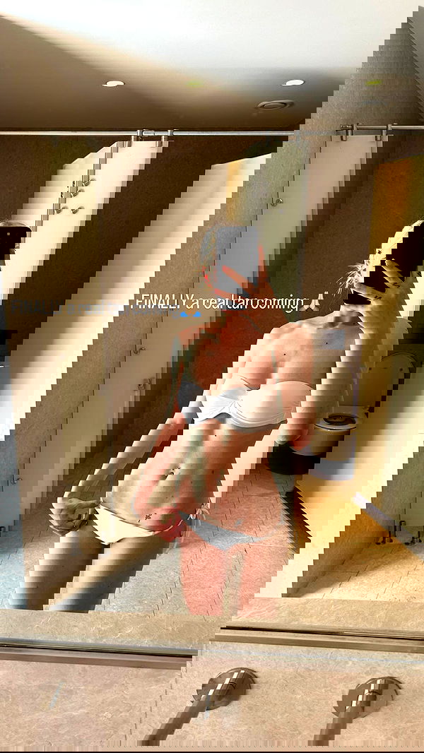 alexandramarianna alexandramarianna archive image