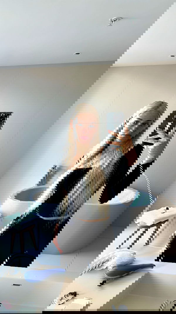 alexandramarianna alexandramarianna archive image