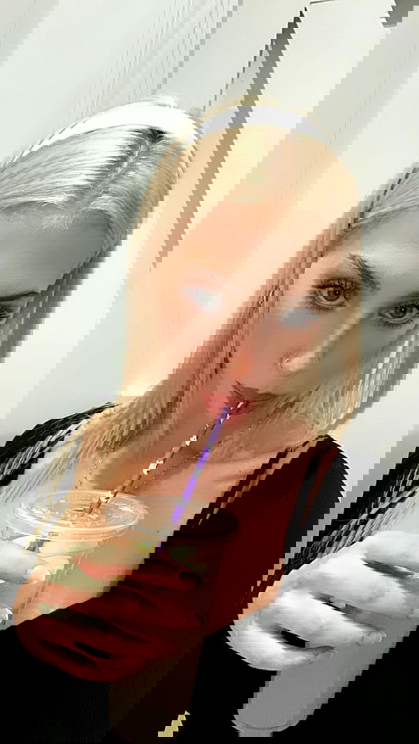 alexandramarianna alexandramarianna archive image