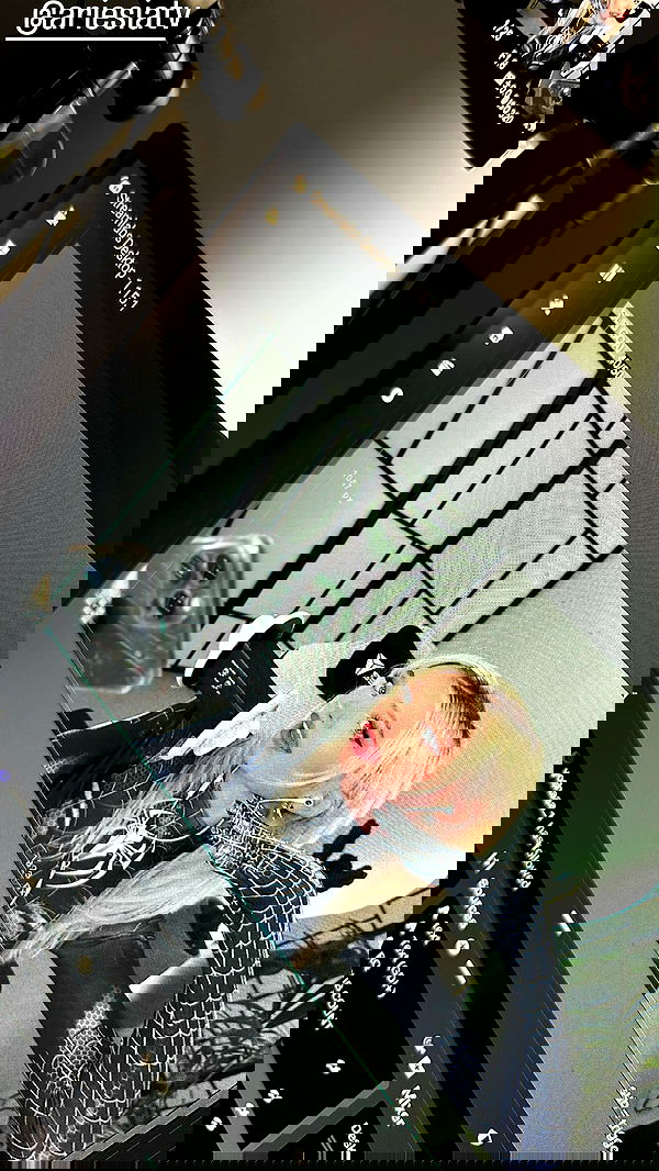 alexandramarianna alexandramarianna archive image