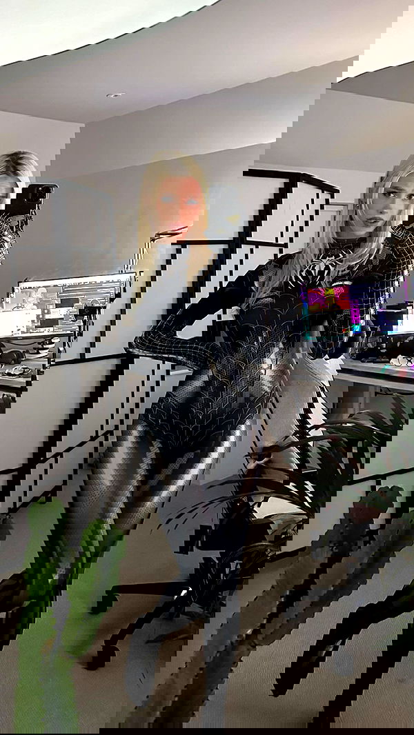 alexandramarianna alexandramarianna archive image