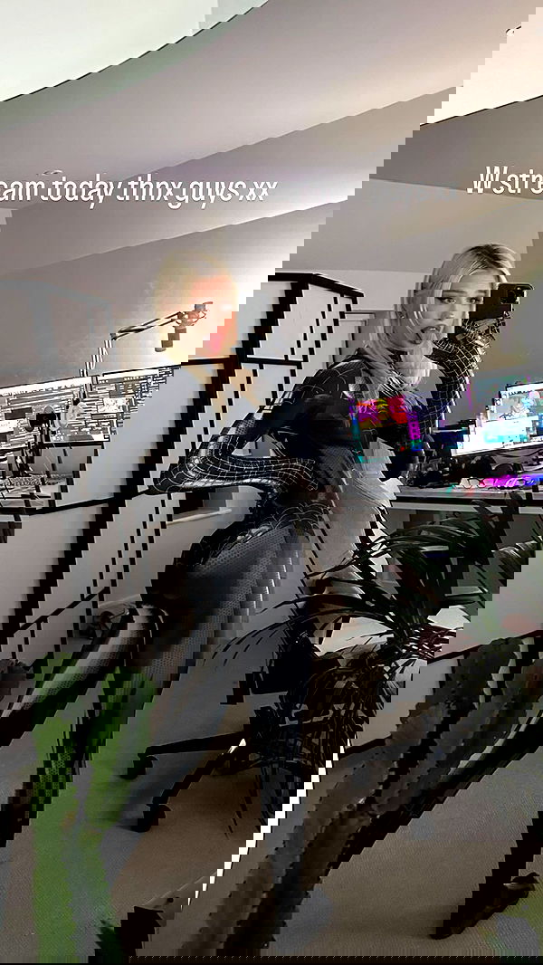 alexandramarianna alexandramarianna archive image