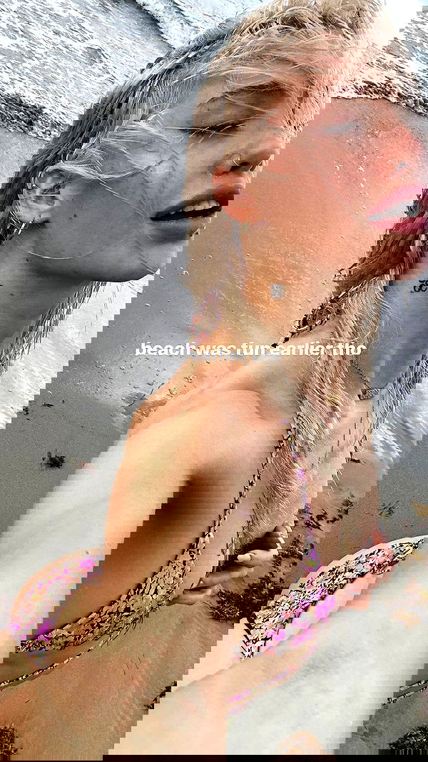 alexandramarianna alexandramarianna archive image