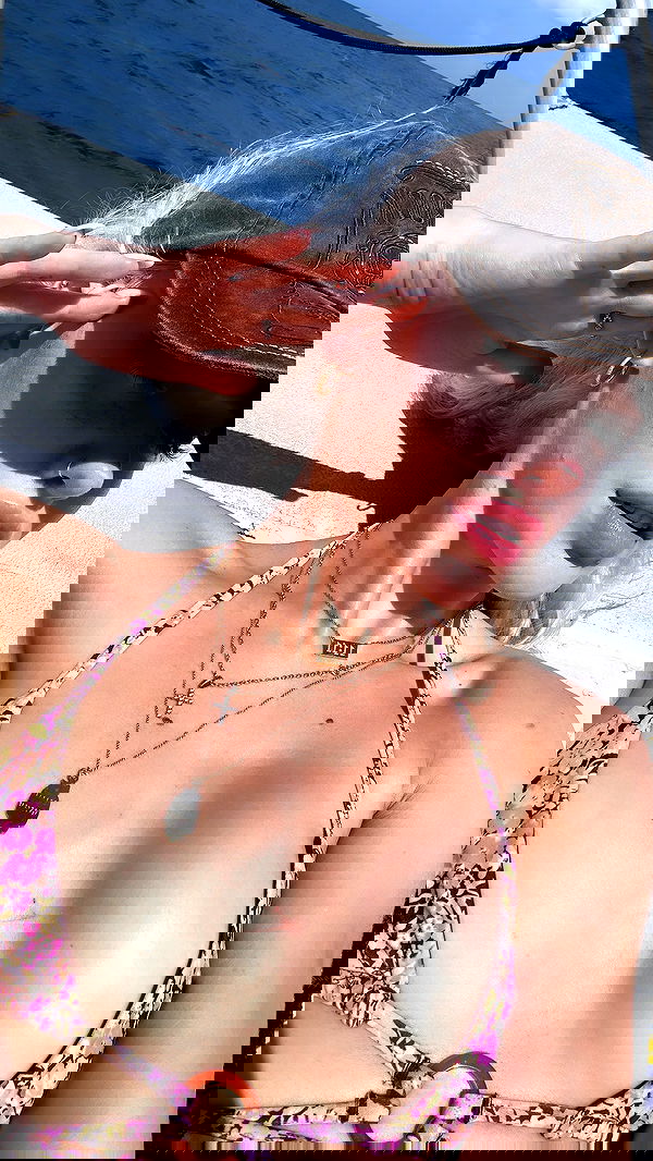 alexandramarianna alexandramarianna archive image