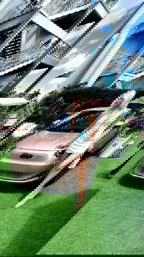 alexandramarianna alexandramarianna archive image