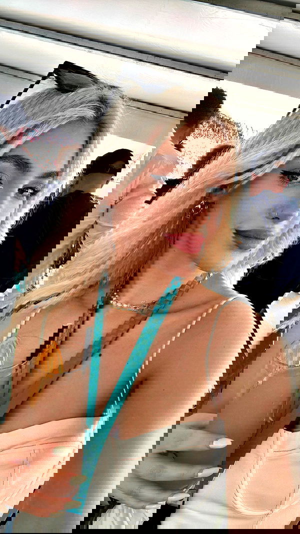 alexandramarianna alexandramarianna archive image