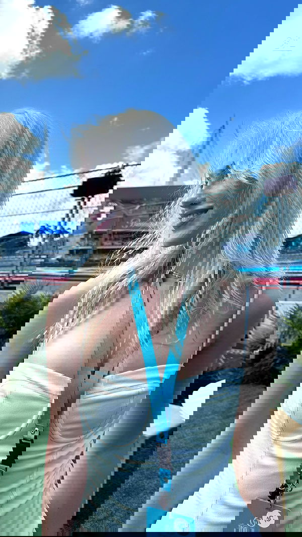 alexandramarianna alexandramarianna archive image