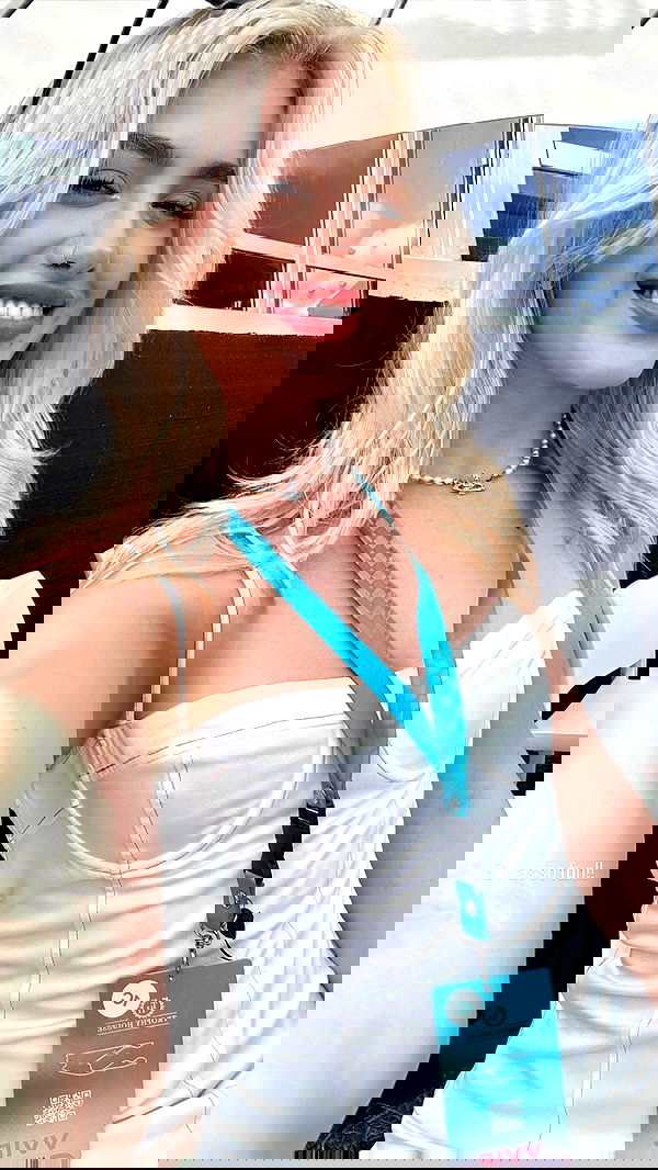 alexandramarianna alexandramarianna archive image