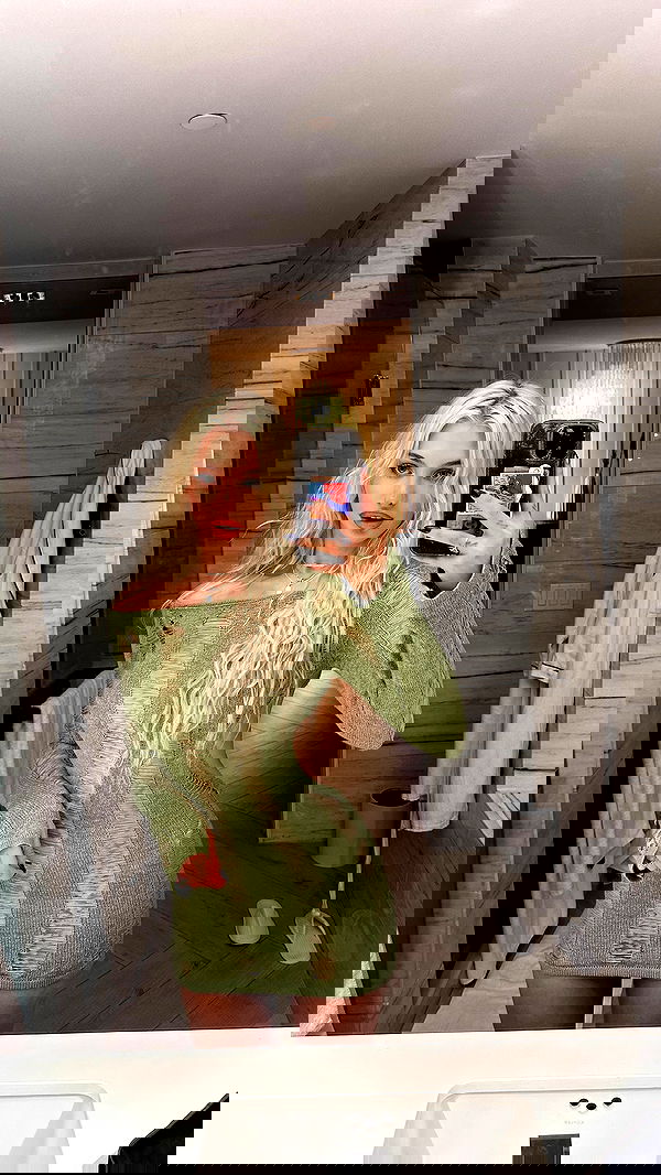 alexandramarianna alexandramarianna archive image