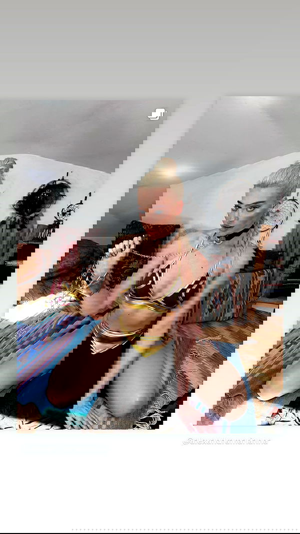 alexandramarianna alexandramarianna archive image