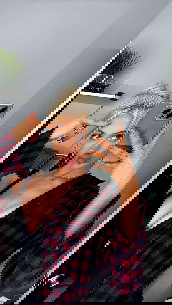 alexandramarianna alexandramarianna archive image