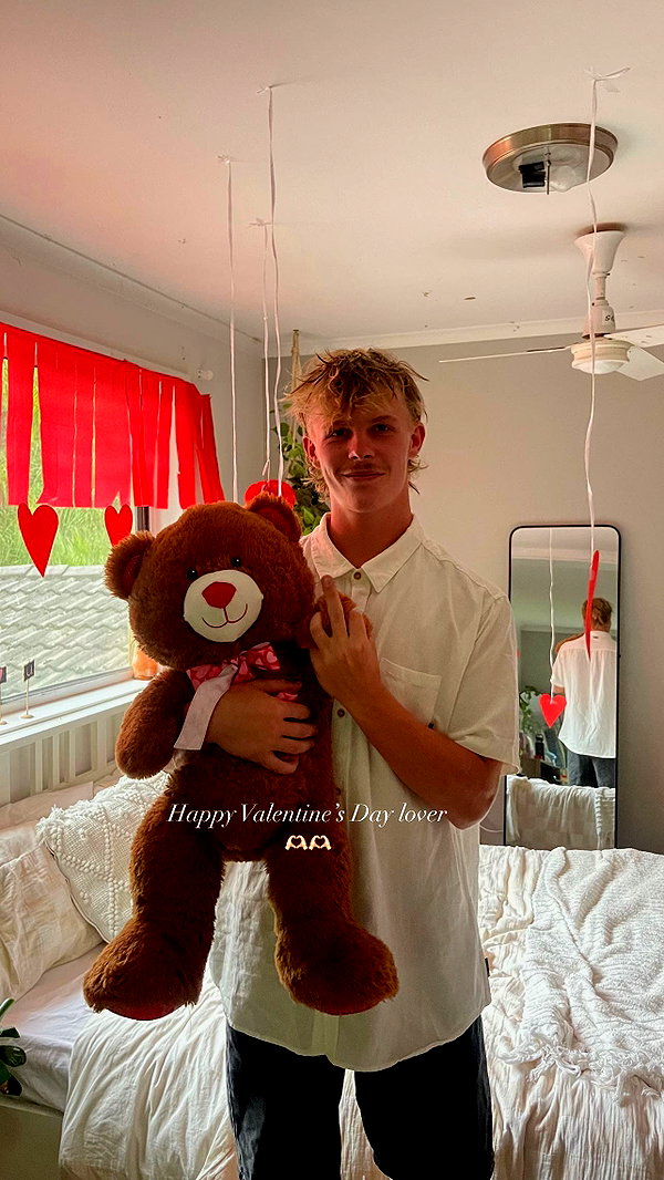 alexis.leth instagram image archive image