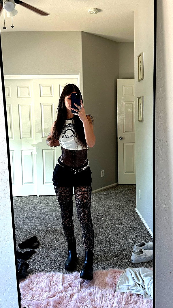 allie_paigexoxo instagram image archive image