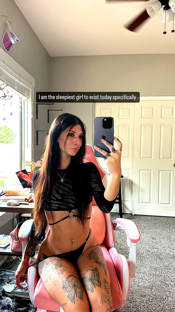 allie_paigexoxo instagram image archive image
