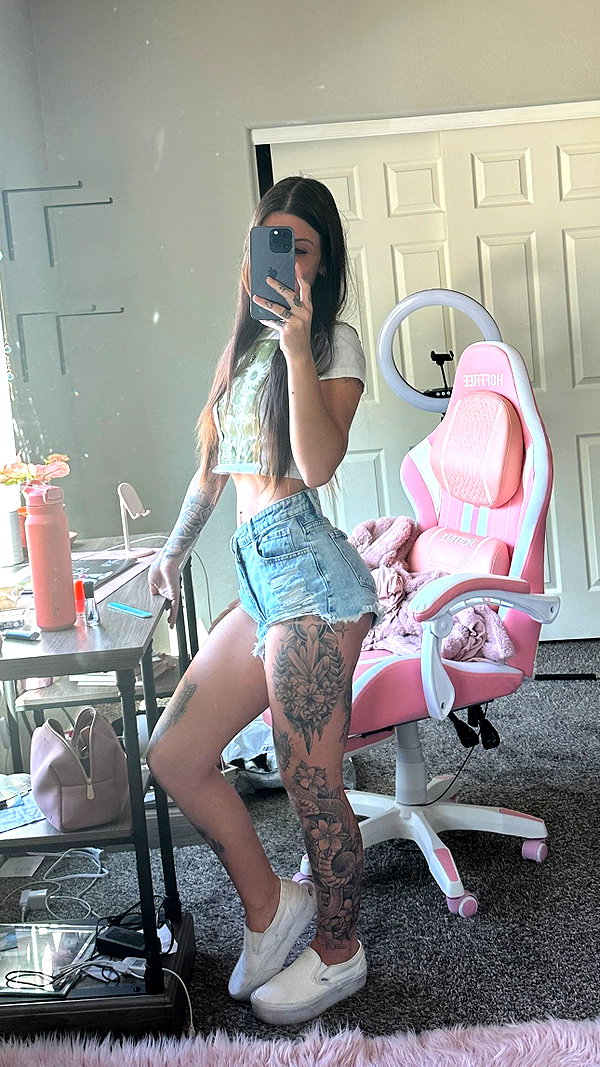 allie_paigexoxo instagram image archive image