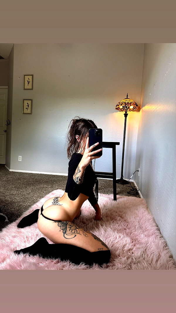 allie_paigexoxo instagram image archive image