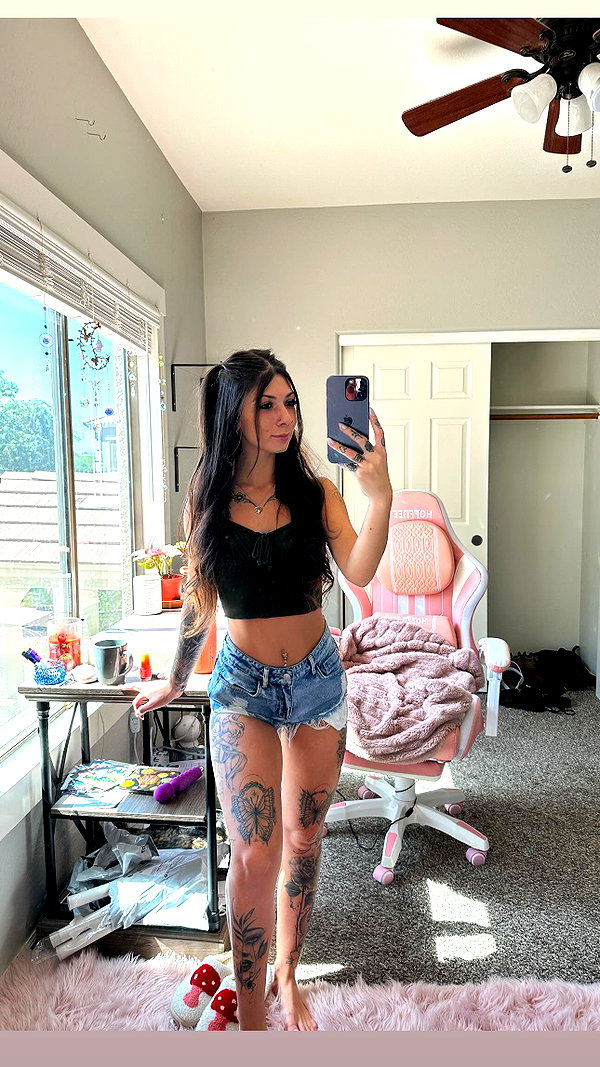 allie_paigexoxo instagram image archive image