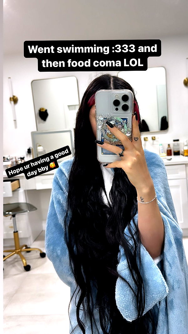 alyri_tv instagram image archive image