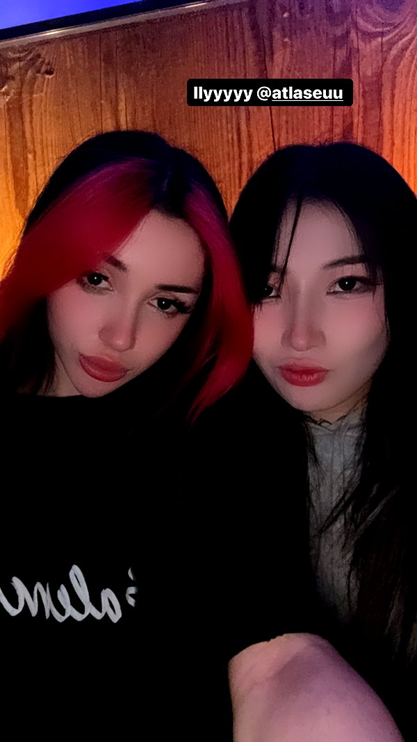 alyri_tv instagram image archive image