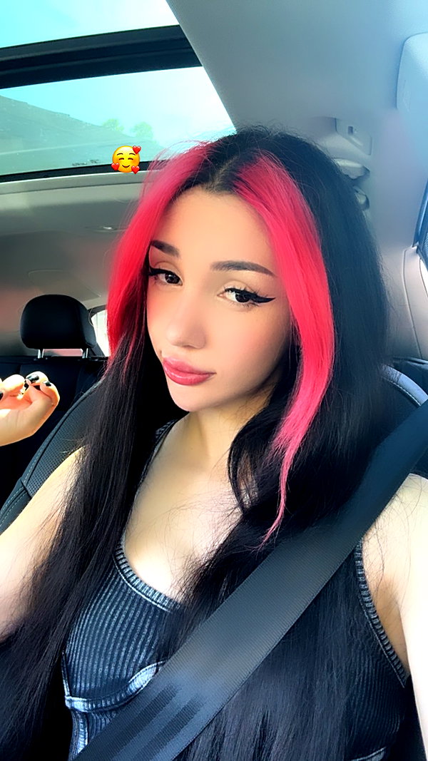 alyri_tv instagram image archive image