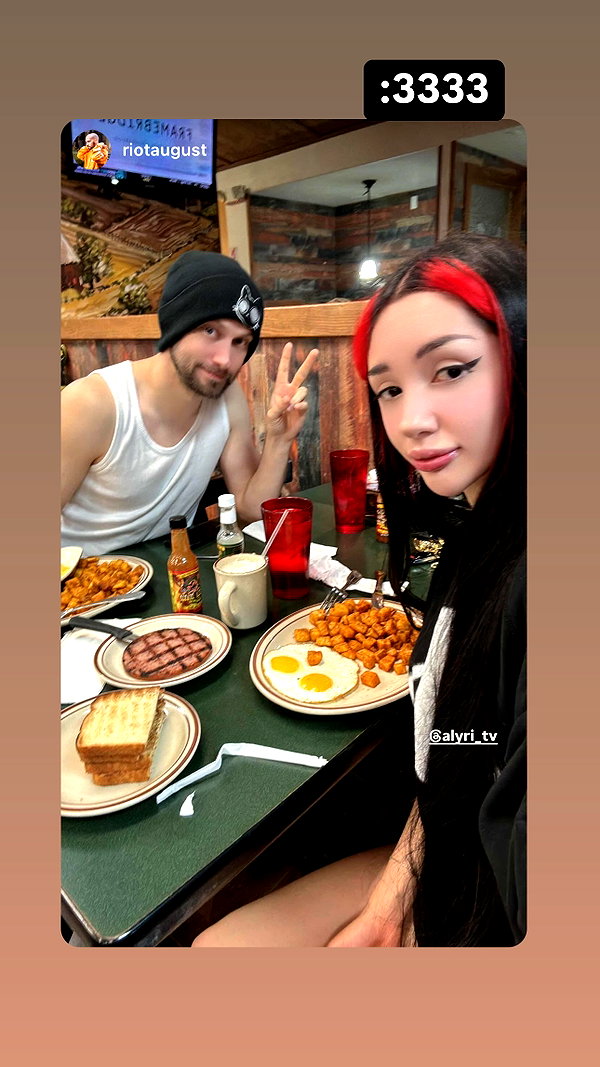 alyri_tv instagram image archive image
