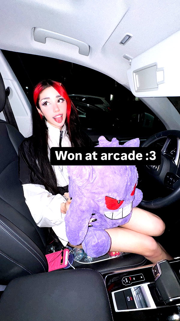 alyri_tv instagram image archive image