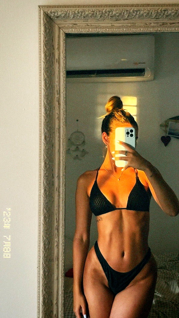 ambersela_ instagram image archive image