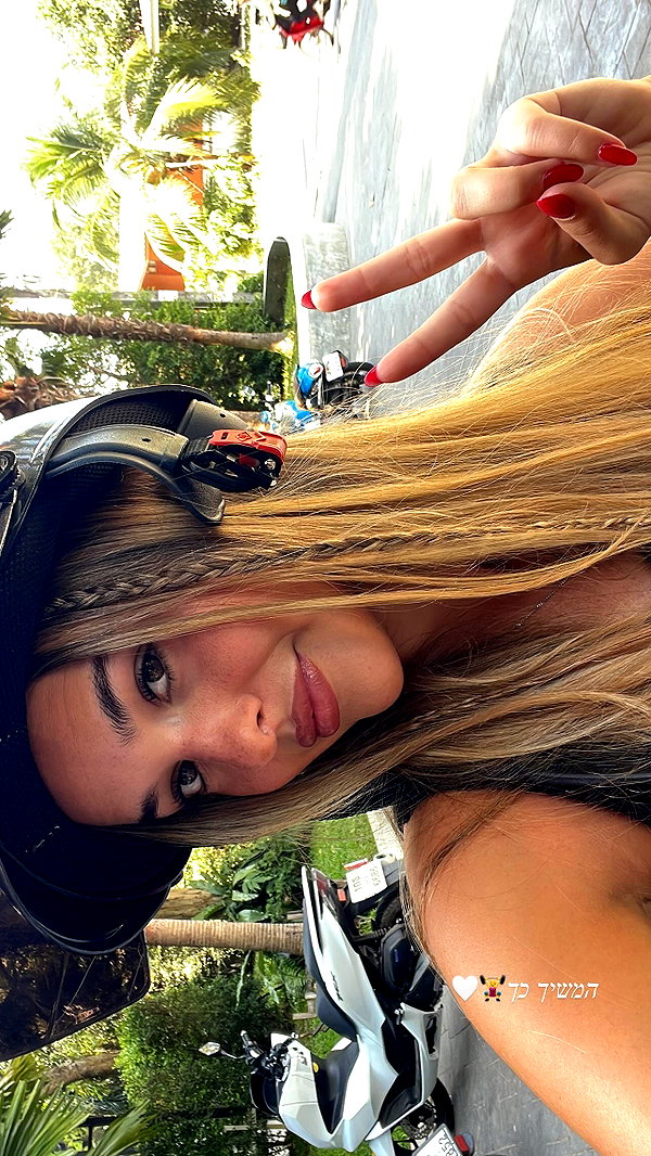 ambersela_ instagram image archive image
