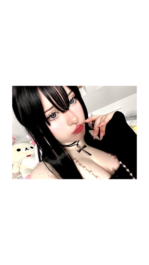 andasrose instagram image archive image