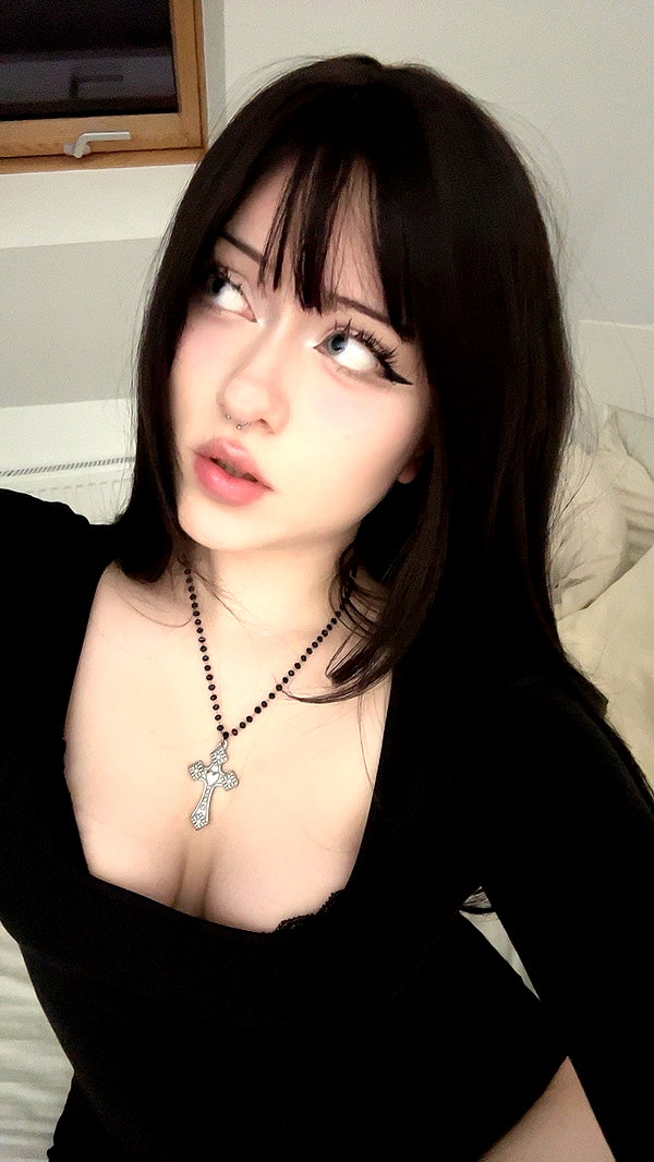 andasrose instagram image archive image