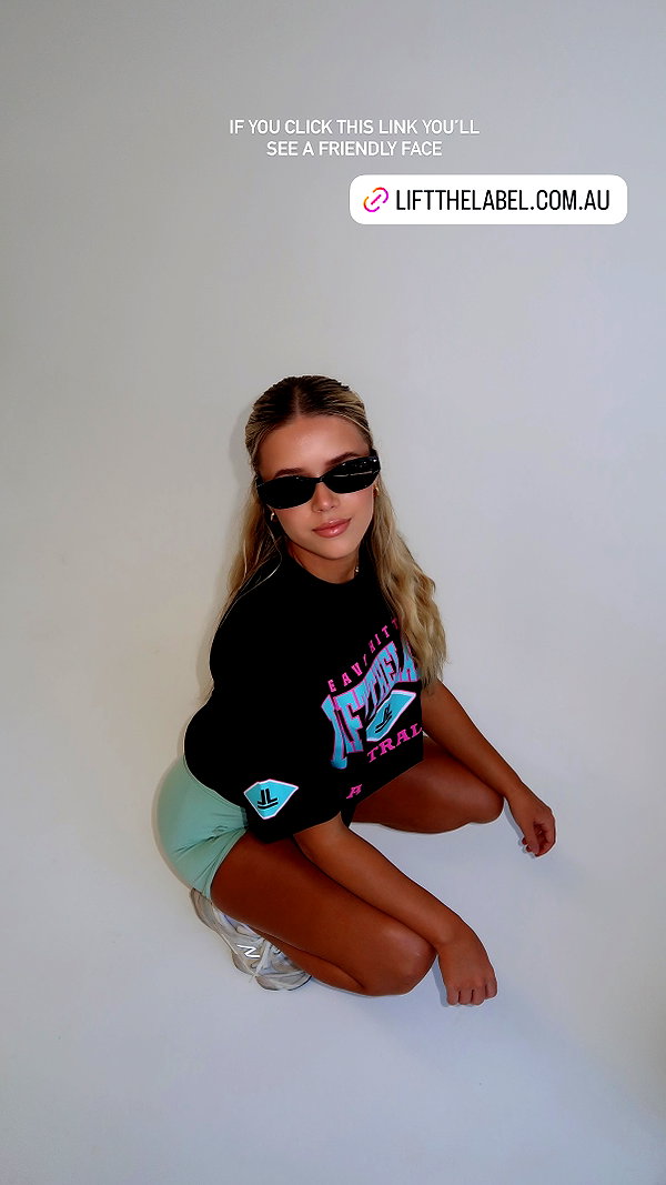 anika.wicks instagram image archive image