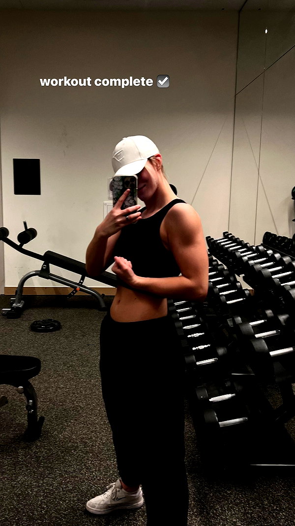 annabel.lucinda instagram image archive image