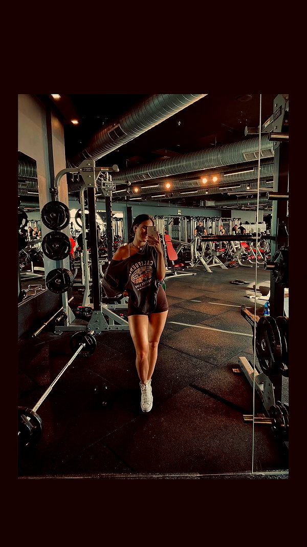 annatuy14 instagram image archive image