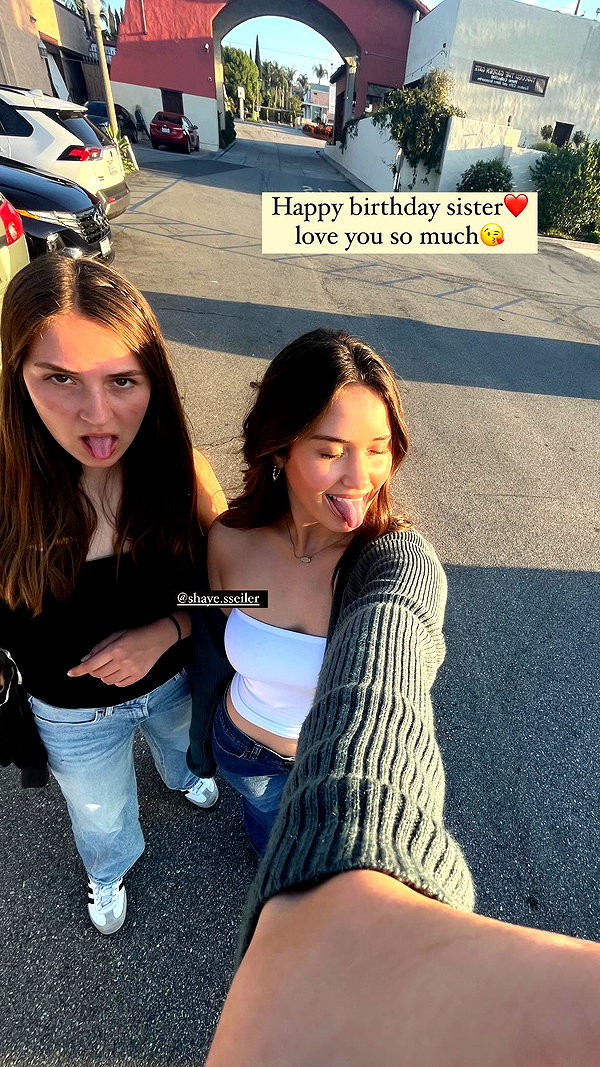 ava_mishelle instagram image archive image