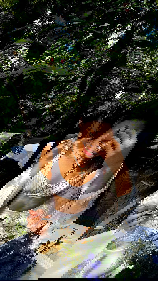 ayguldavlletova image ~ Altpins