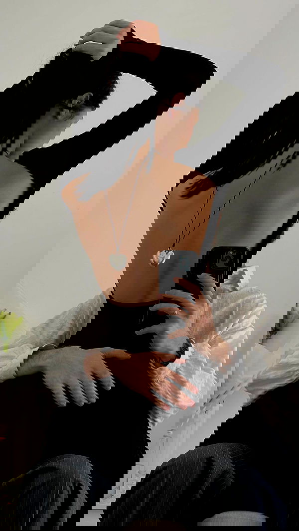 ayguldavlletova image ~ Altpins