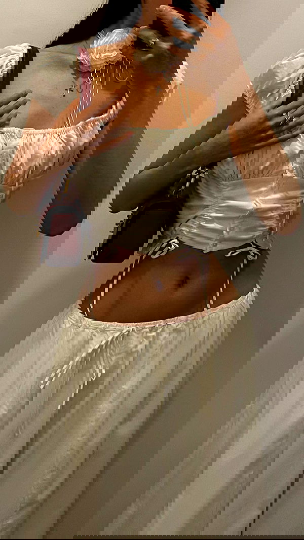 ayguldavlletova image ~ Altpins