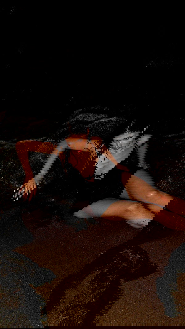 ayguldavlletova image ~ Altpins