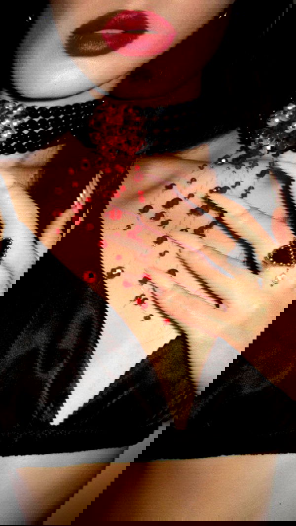 ayguldavlletova image ~ Altpins