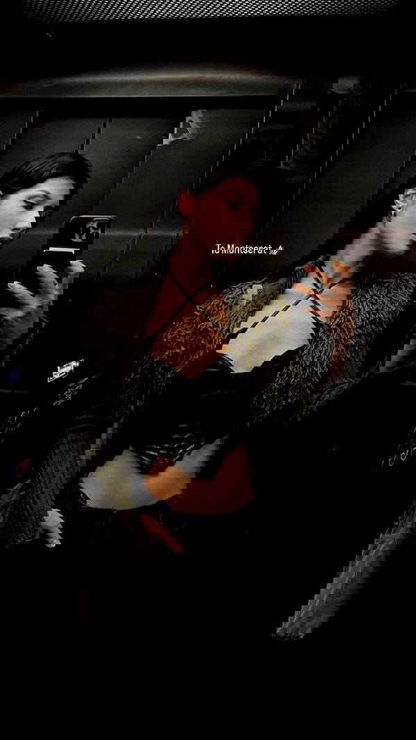 ayguldavlletova image ~ Altpins