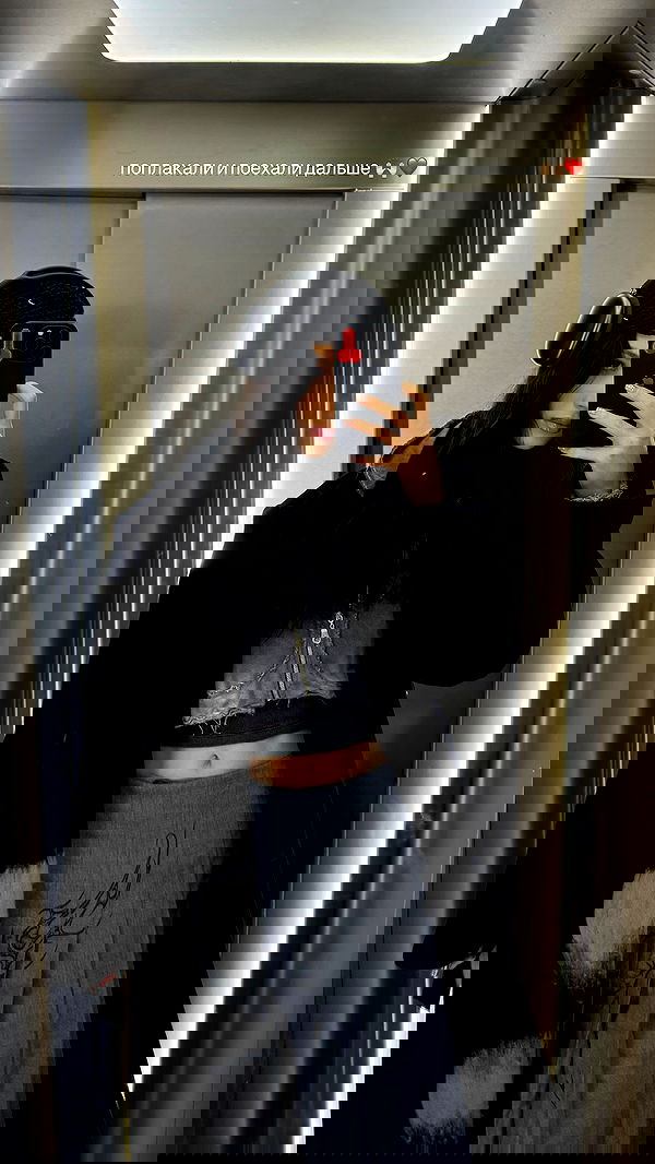 ayguldavlletova image ~ Altpins