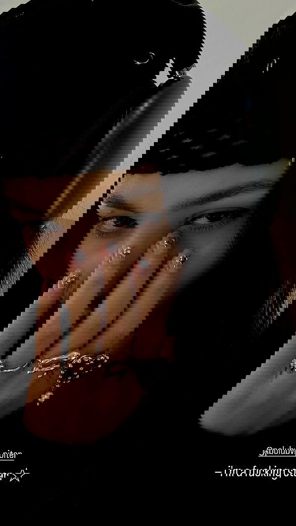 ayguldavlletova image ~ Altpins